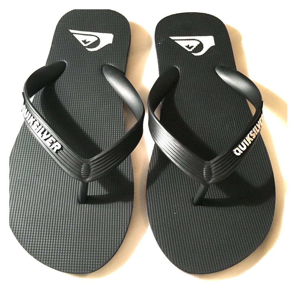 Boys flip flops